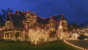 christmas-light-installation-tips-tricks-499477 1200x1200